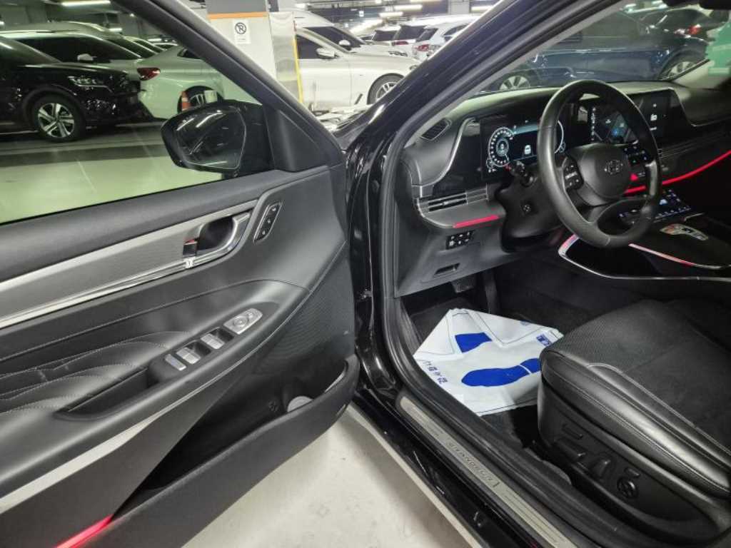 HYUNDAI Grandeur - Vista 11