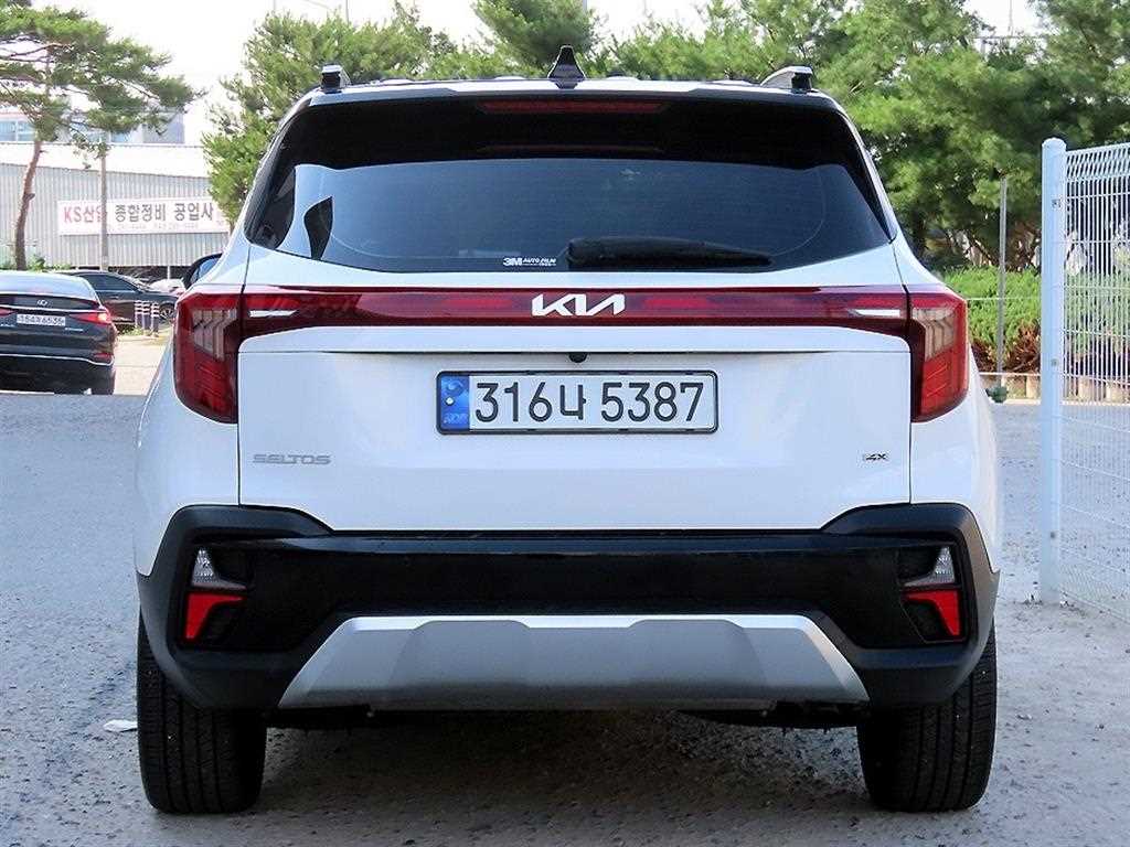 KIA Seltos - Vista 4