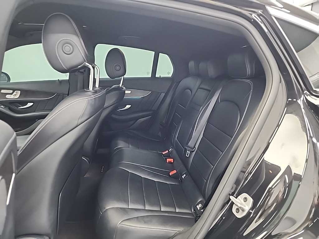 Mercedes Benz GLC Class - Vista 12