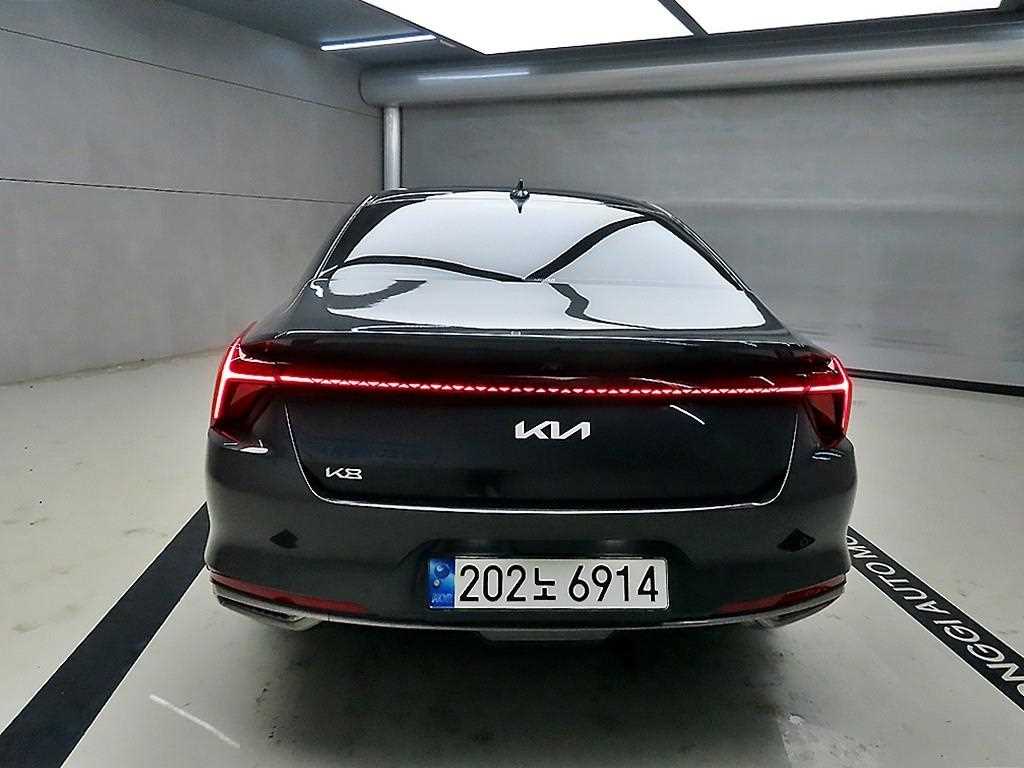 KIA K8 - Vista 3