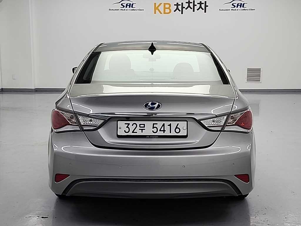 HYUNDAI Sonata - Vista 3