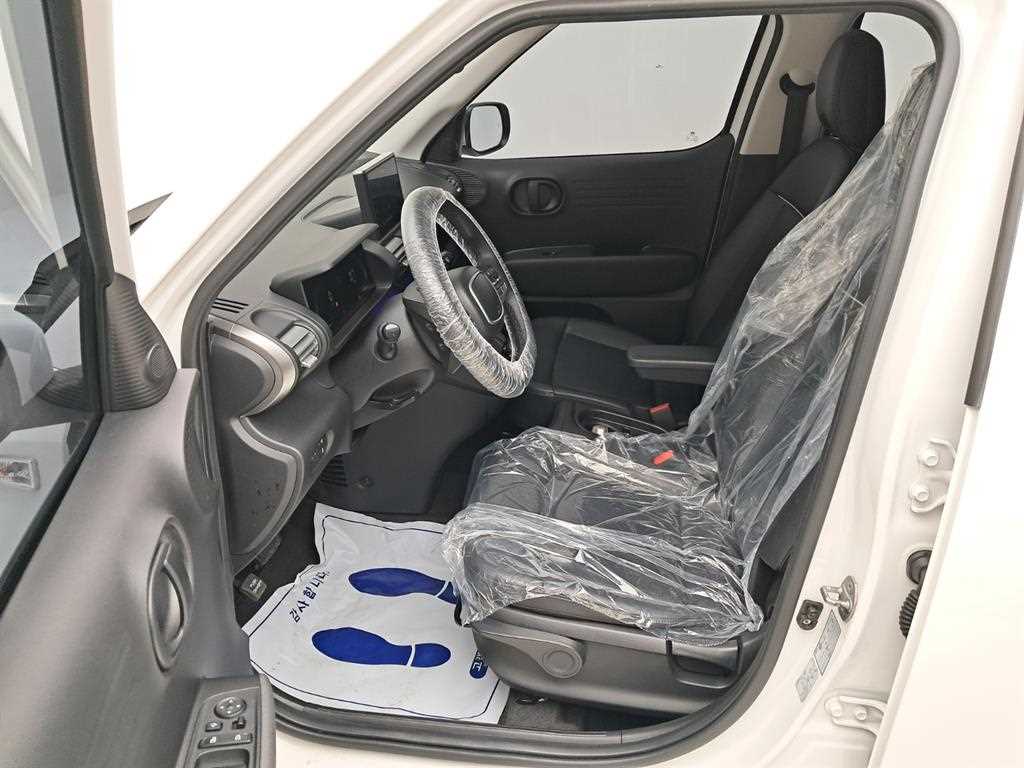 HYUNDAI Casper - Vista 11
