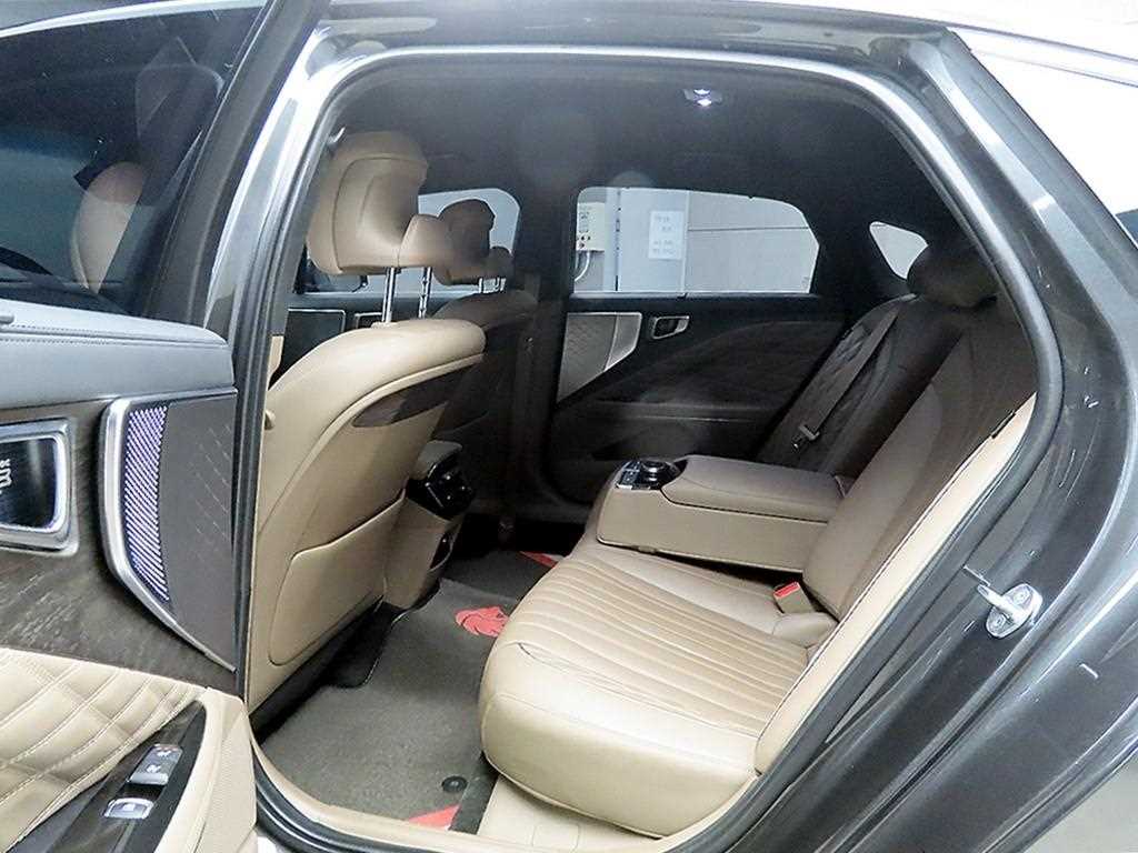 KIA K8 - Vista 6
