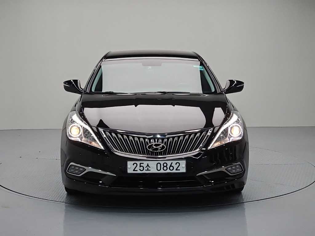 HYUNDAI Grandeur - Vista 2
