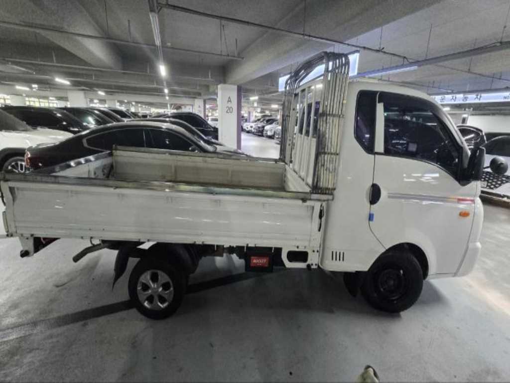 Small Truck Cargo (small) - Vista 2