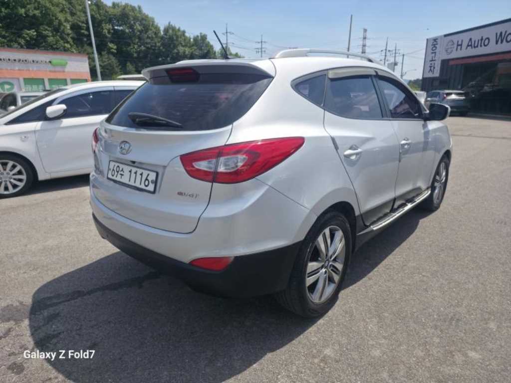 HYUNDAI Tucson - Vista 5