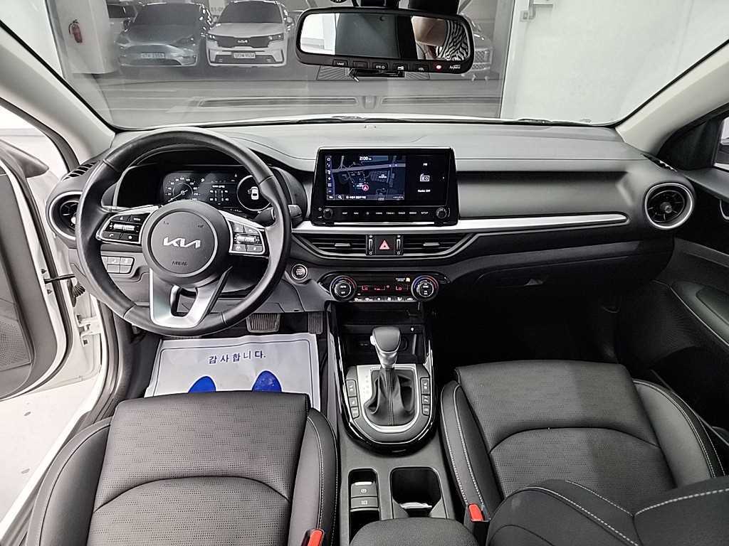 KIA K3 - Vista 8