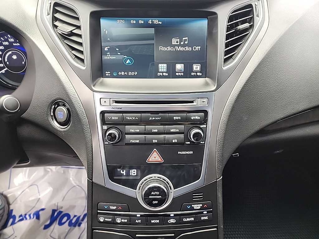 HYUNDAI Grandeur - Vista 10