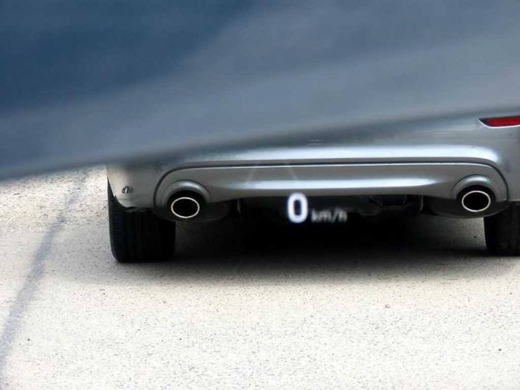 Genesis EQ900 - Vista 10