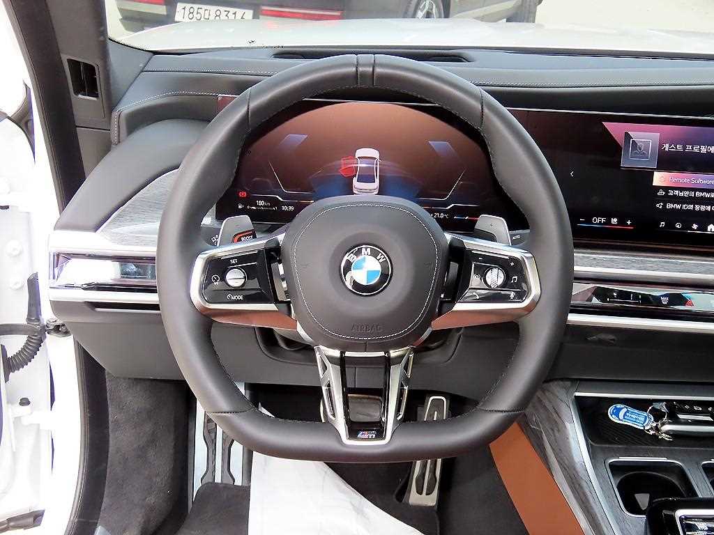BMW 7 Series - Vista 8