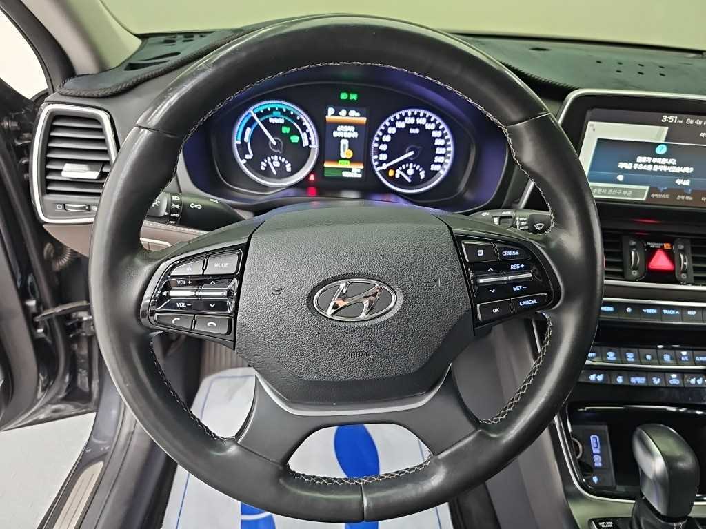 HYUNDAI Grandeur - Vista 9