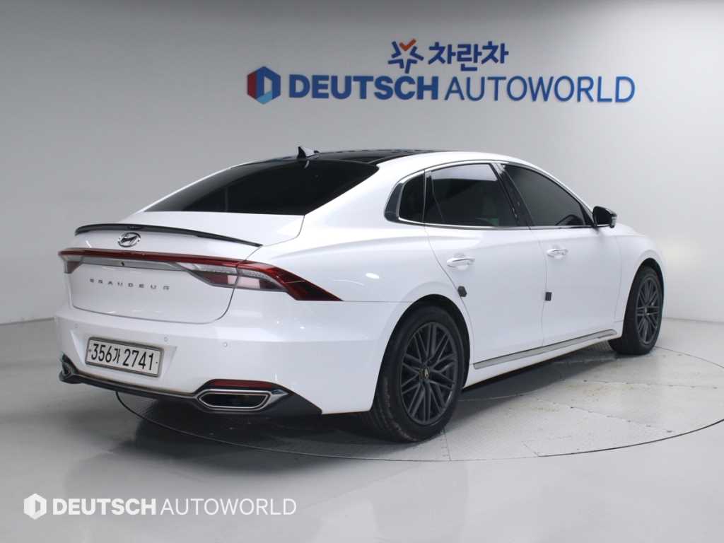 HYUNDAI Grandeur - Vista 2
