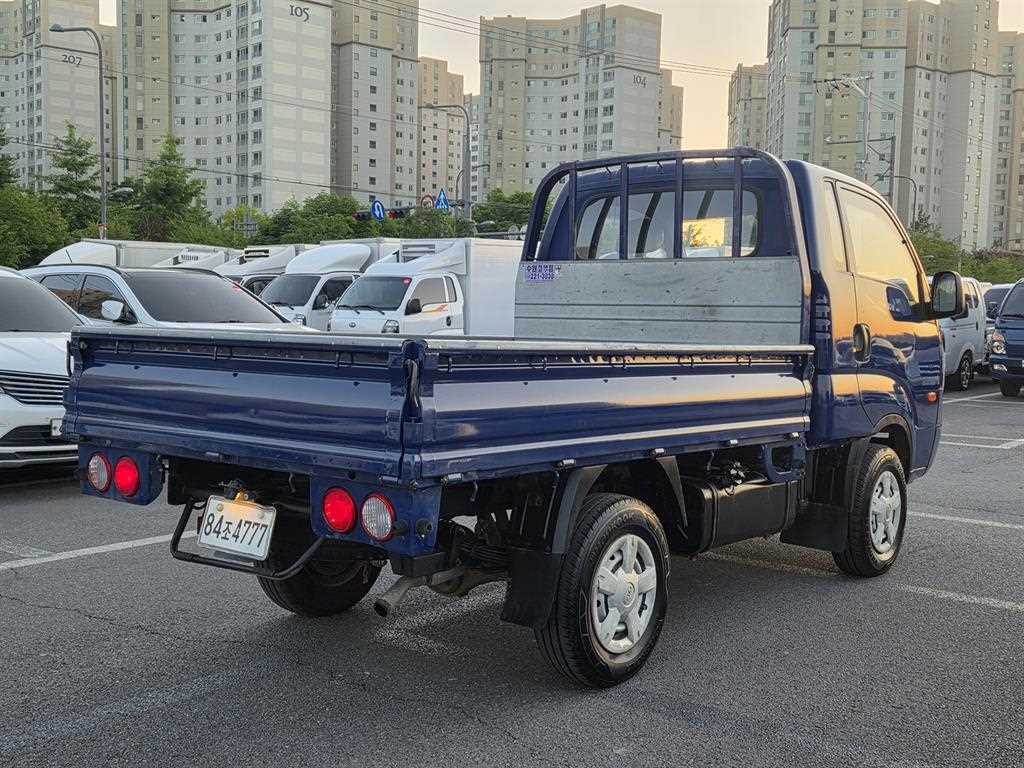 Small Truck Cargo (small) - Vista 2