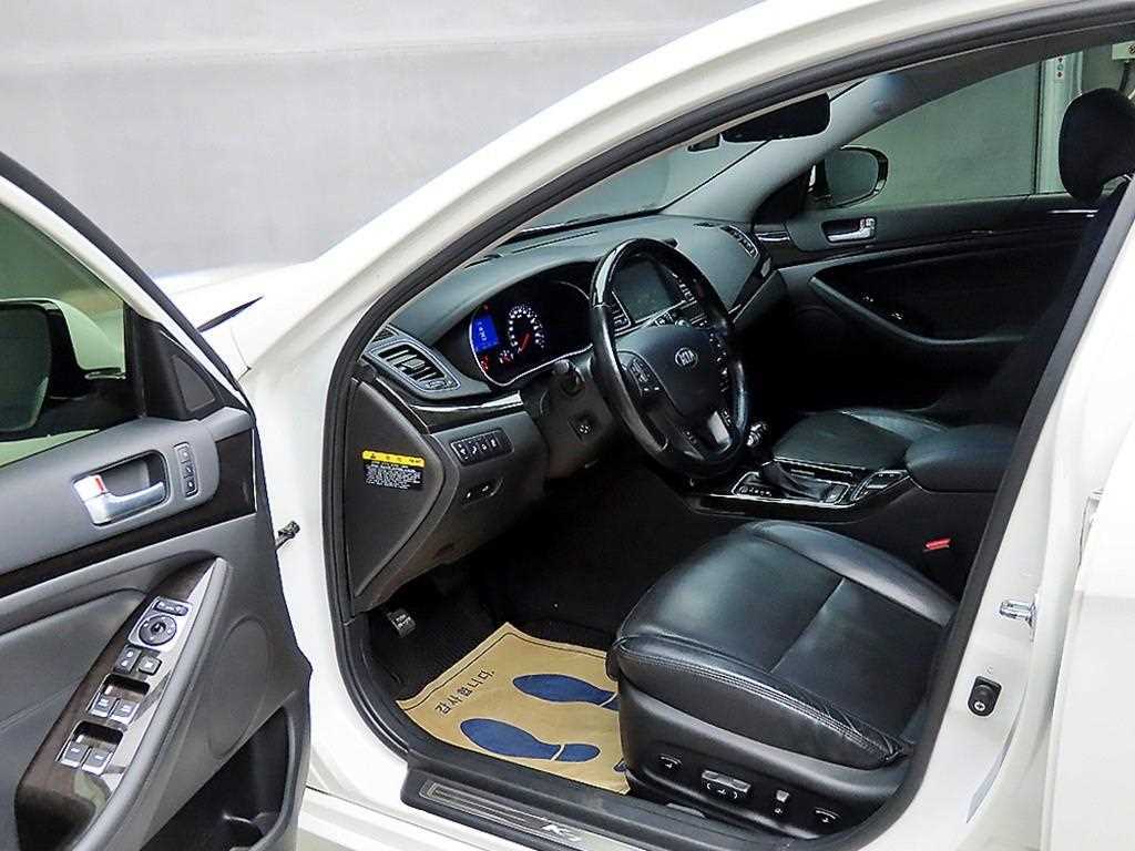 KIA K7 - Vista 5