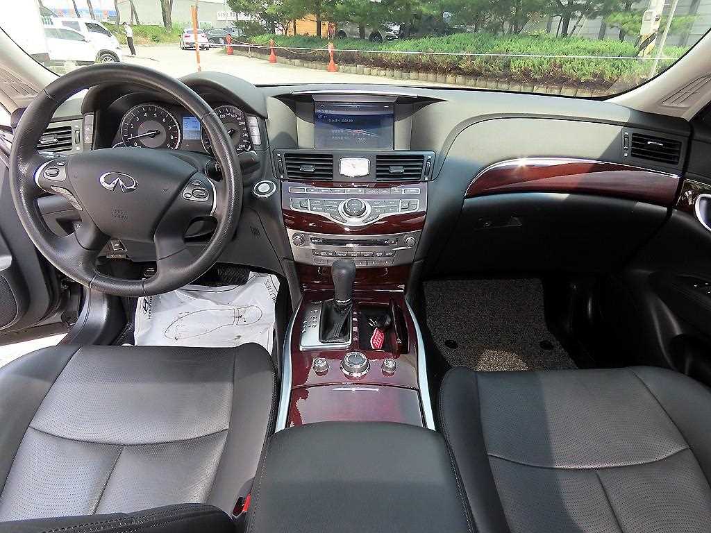 Infiniti Q - Vista 7