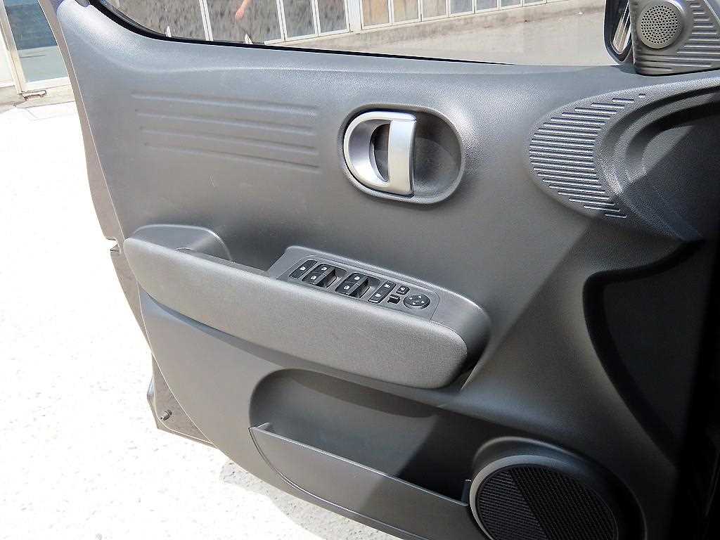 HYUNDAI Casper - Vista 11