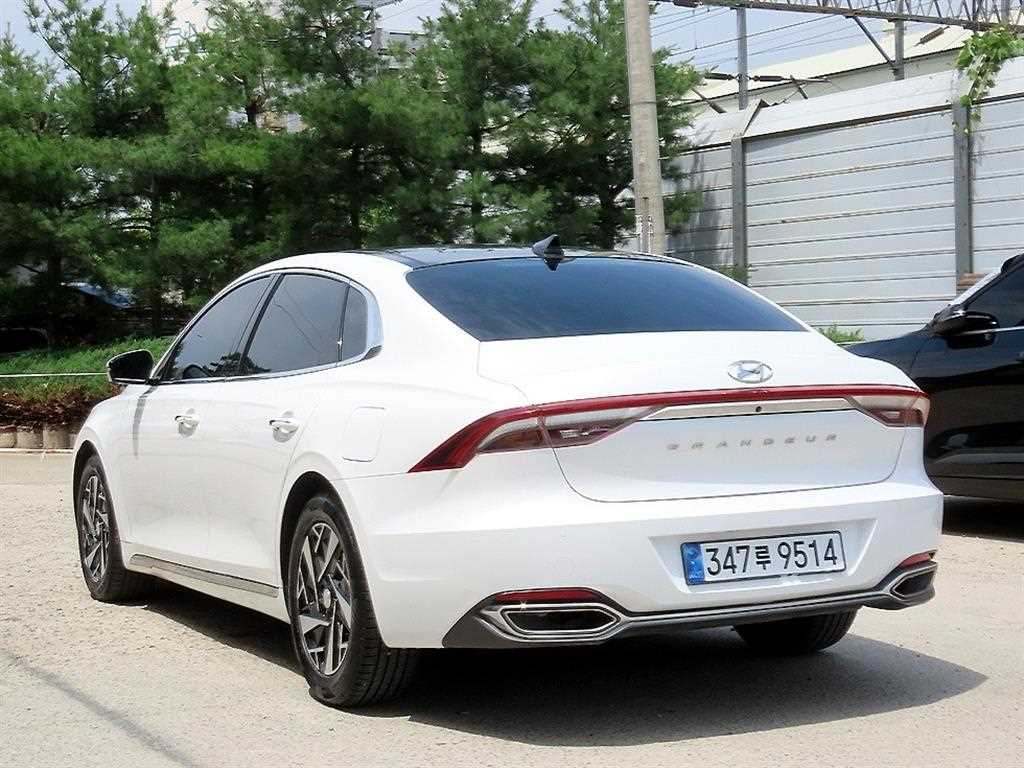HYUNDAI Grandeur - Vista 3