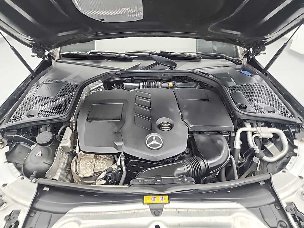Mercedes Benz C Class - Vista 5
