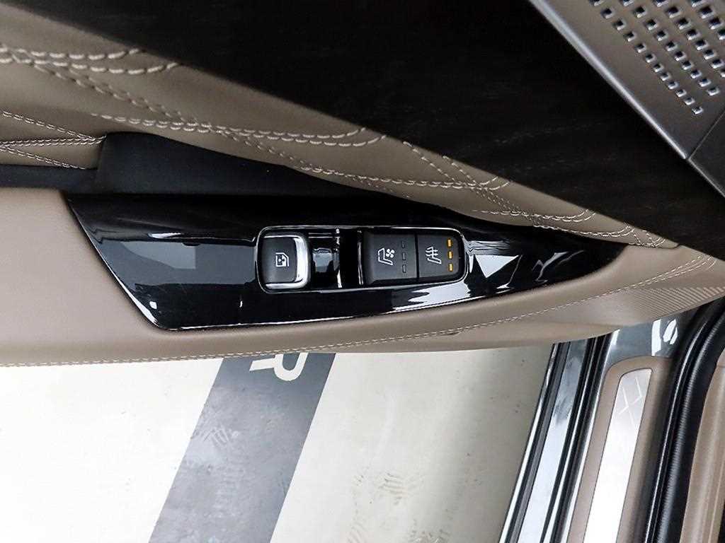 KIA K8 - Vista 12