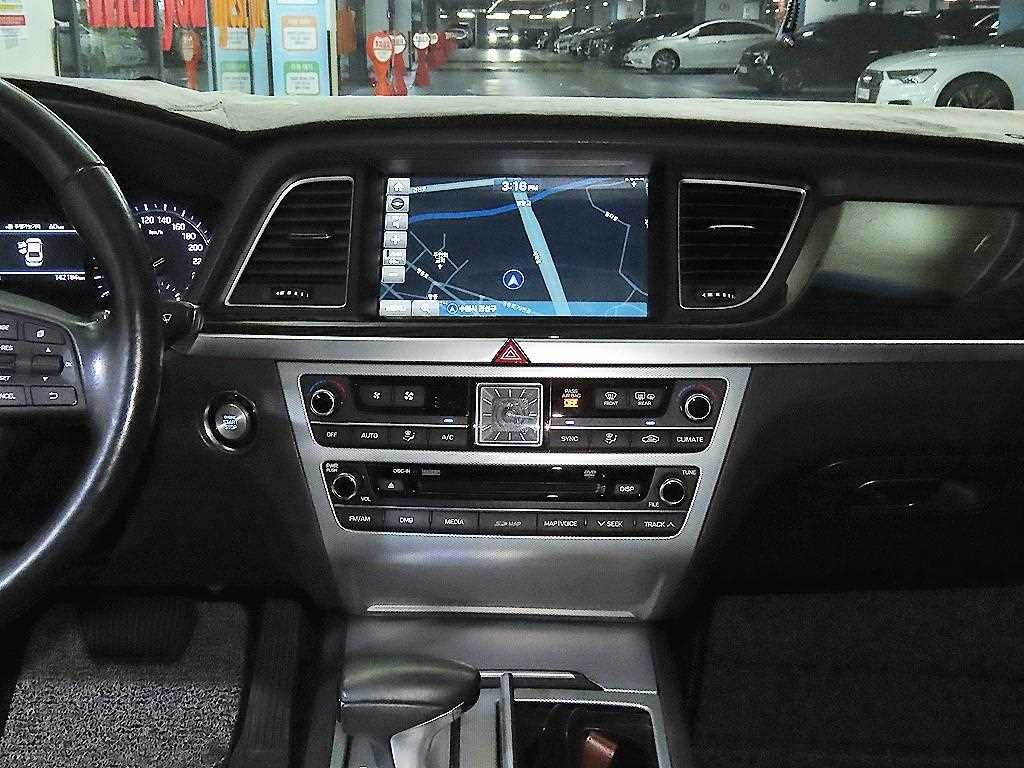 Genesis G80 - Vista 11
