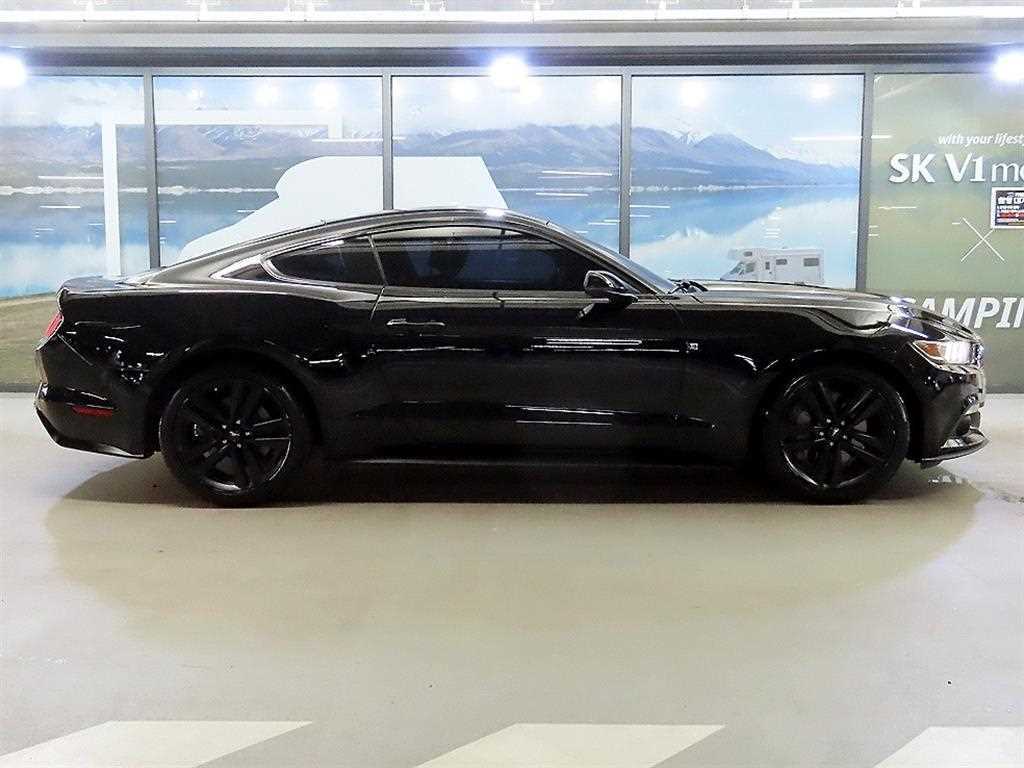 Ford Mustang - Vista 3