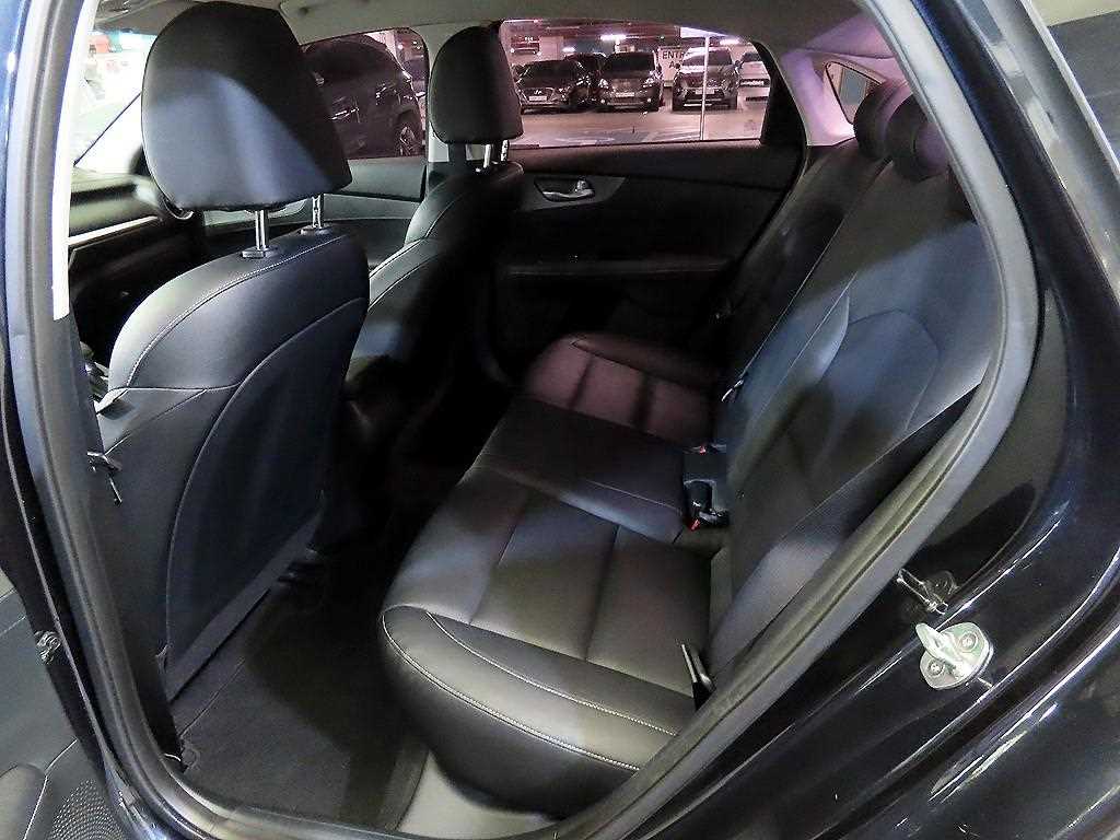 KIA K3 - Vista 7