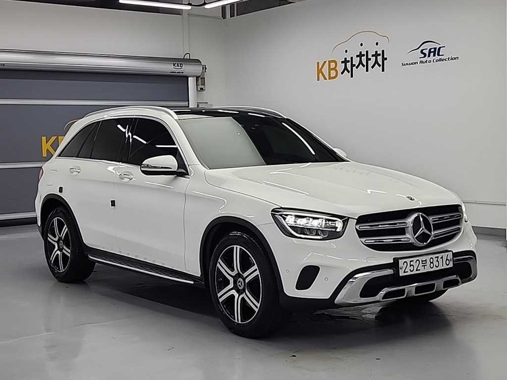 Mercedes Benz GLC Class - Vista 4