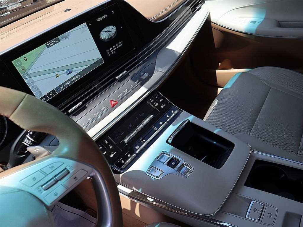 HYUNDAI Grandeur - Vista 10