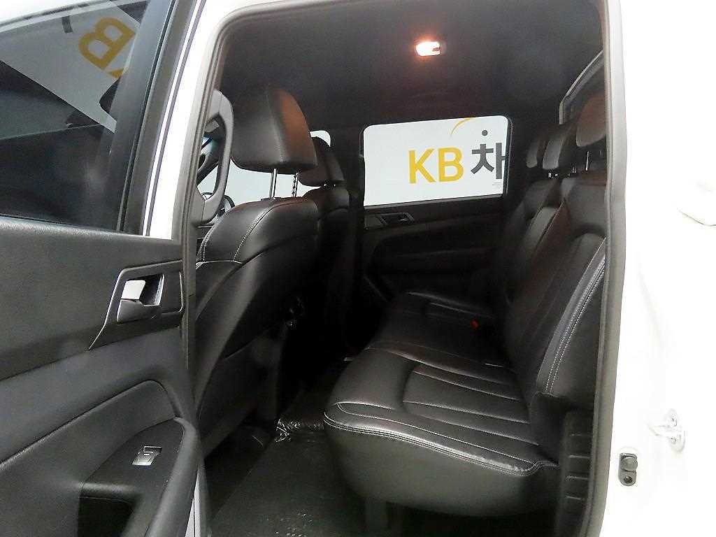 Ssangyong Rexton - Vista 9