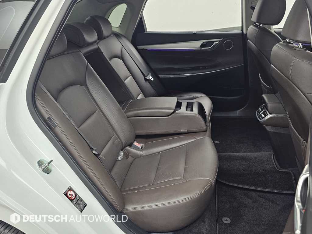 HYUNDAI Grandeur - Vista 12