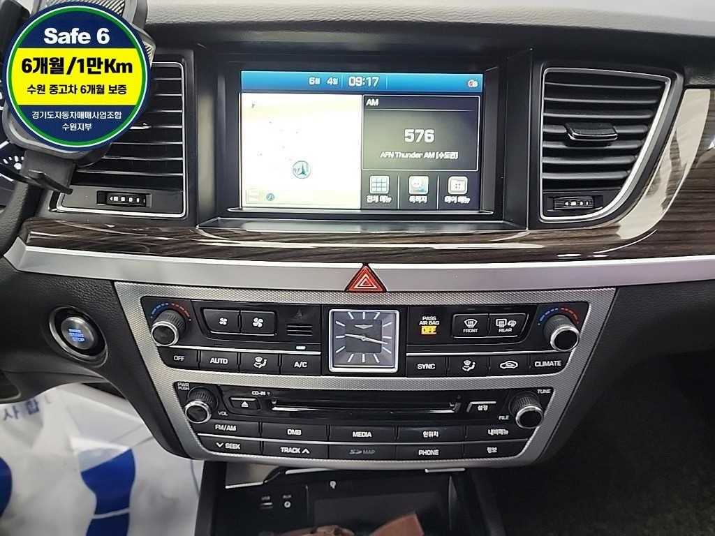 Genesis G80 - Vista 10