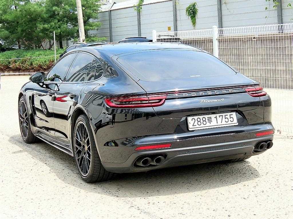 Porsche Panamera - Vista 3