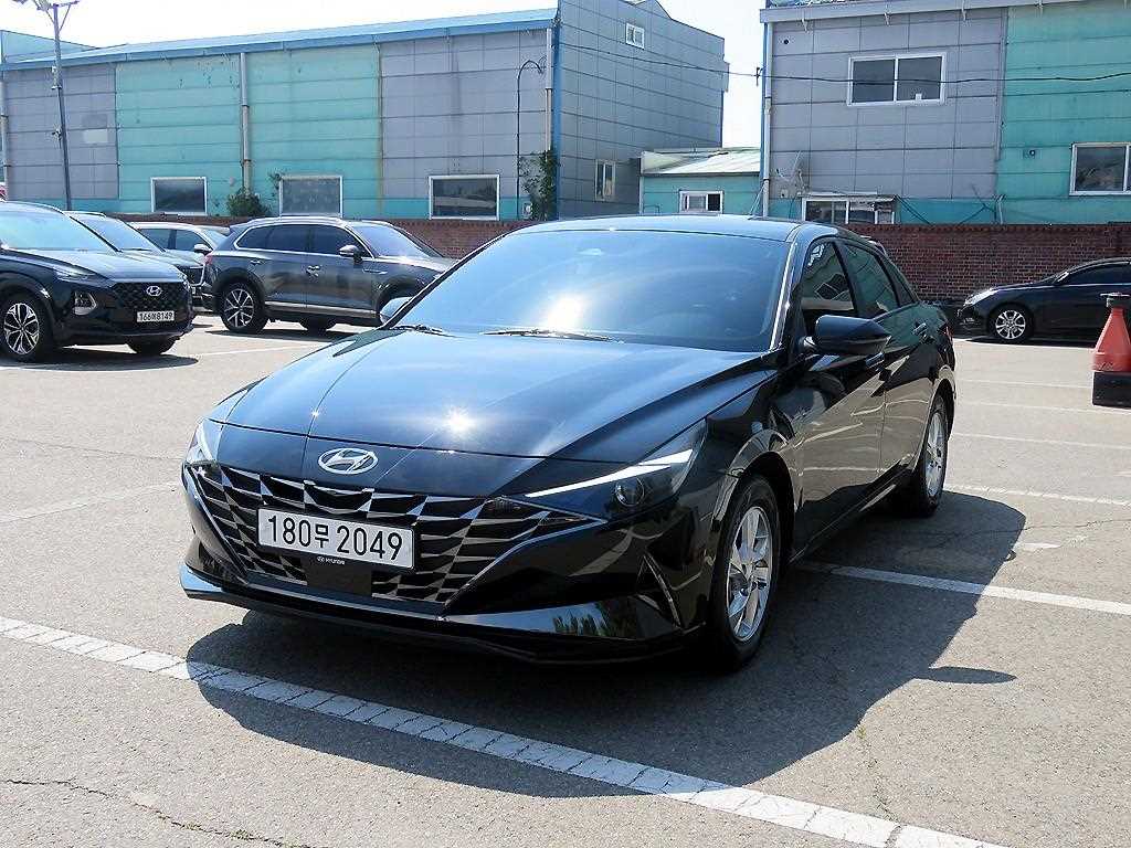 HYUNDAI Avante - Vista 2