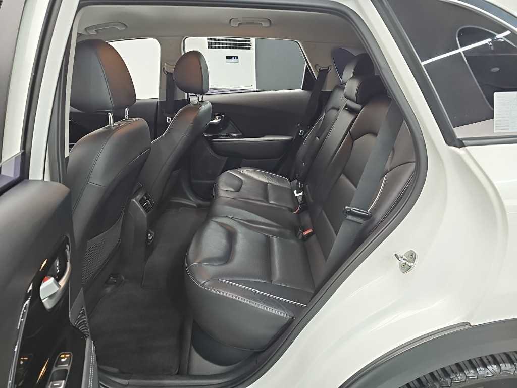 KIA Niro - Vista 12
