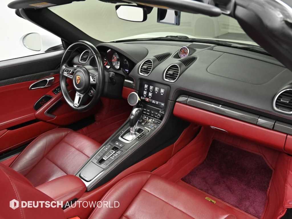 Porsche 718 - Vista 7