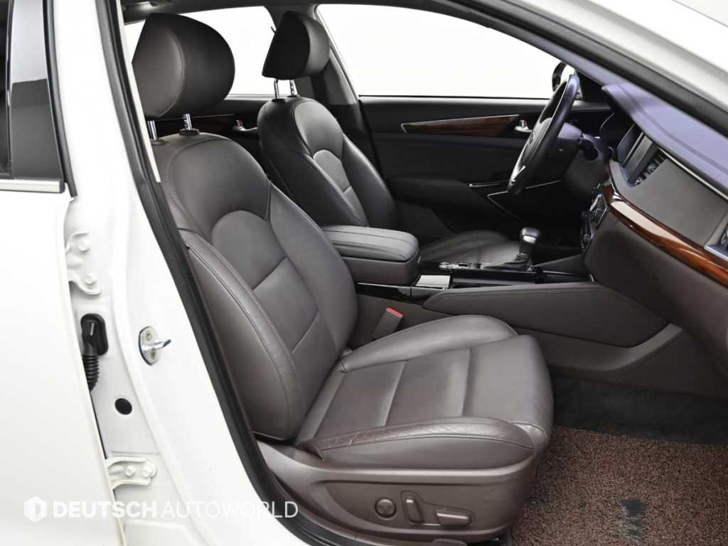 KIA K7 - Vista 10