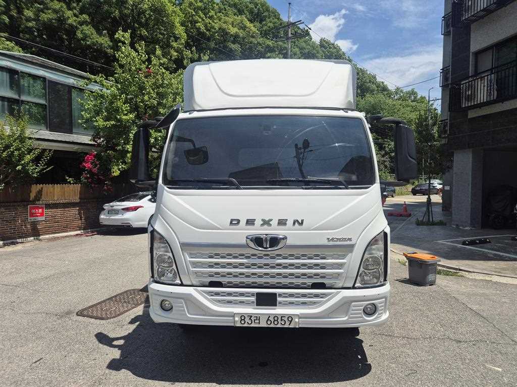medium and large cargo truck - Vista 2