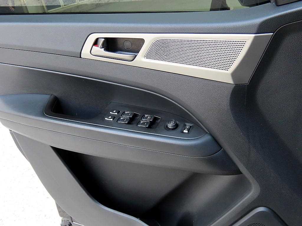 Ssangyong Rexton - Vista 12
