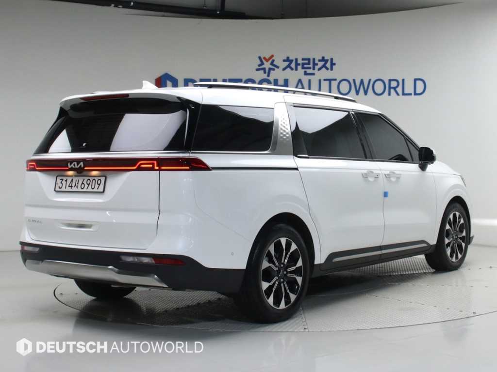 KIA Carnival - Vista 2