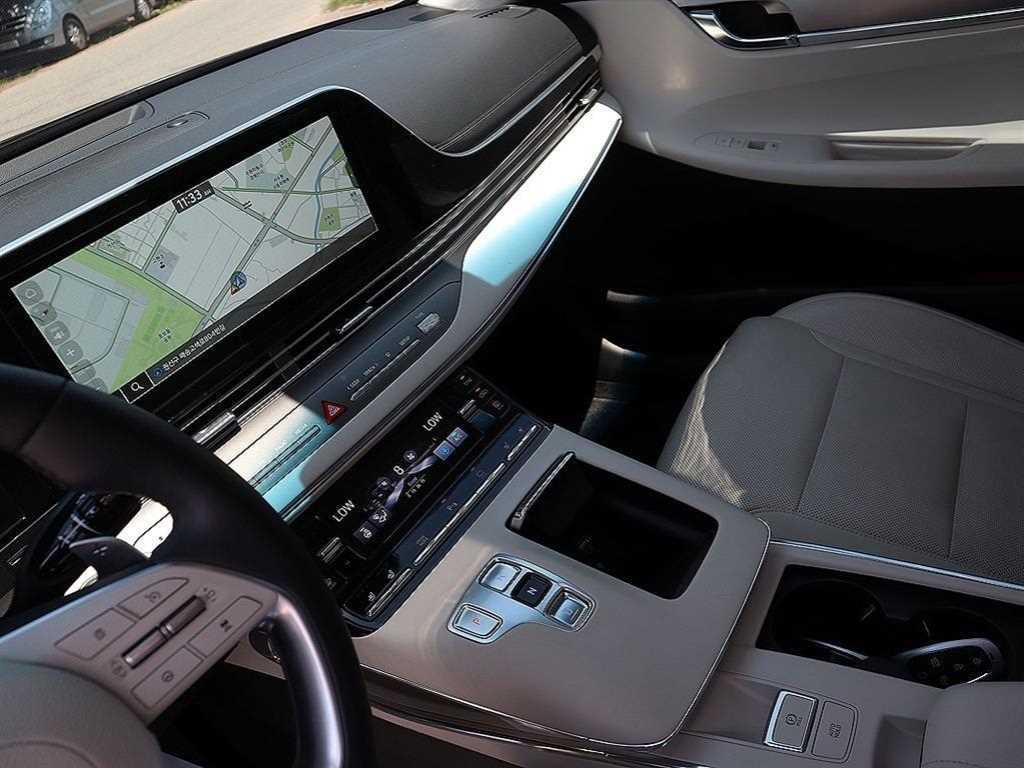 HYUNDAI Grandeur - Vista 10