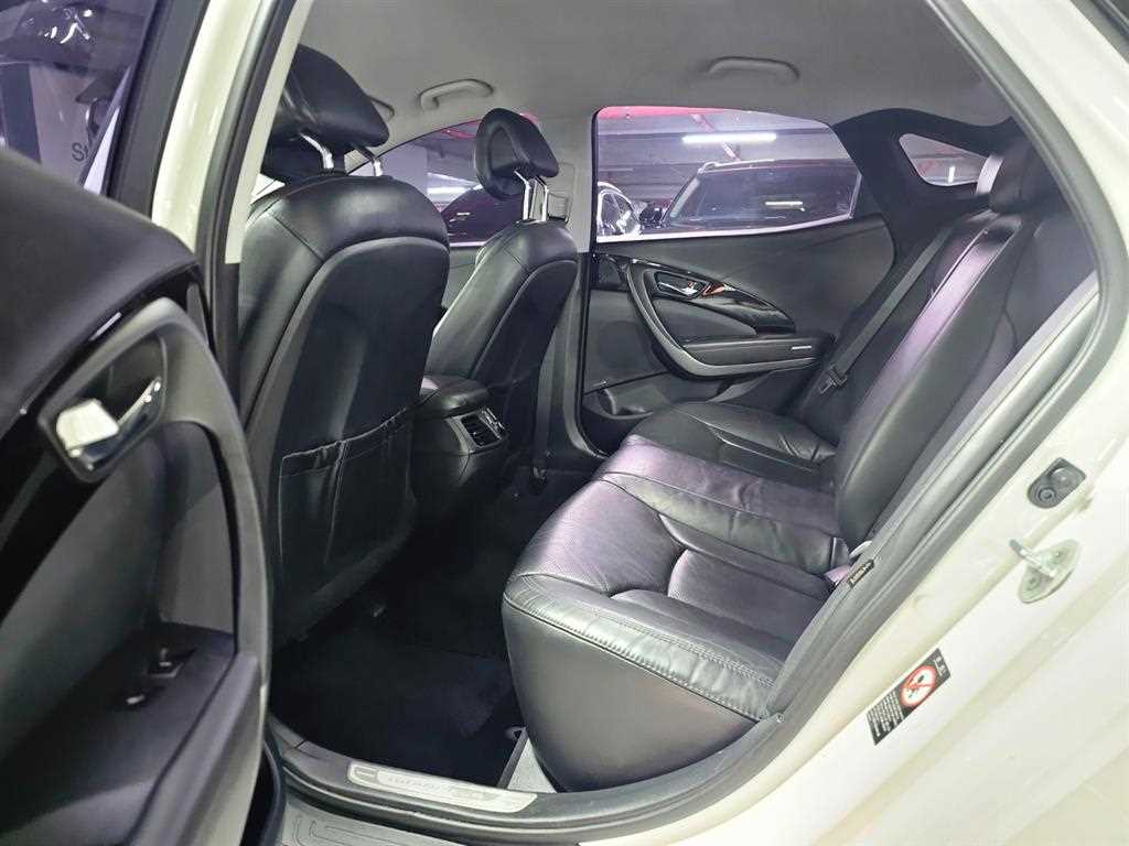 HYUNDAI Grandeur - Vista 7