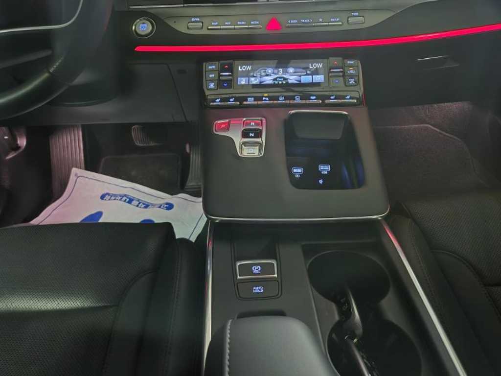 HYUNDAI Grandeur - Vista 9