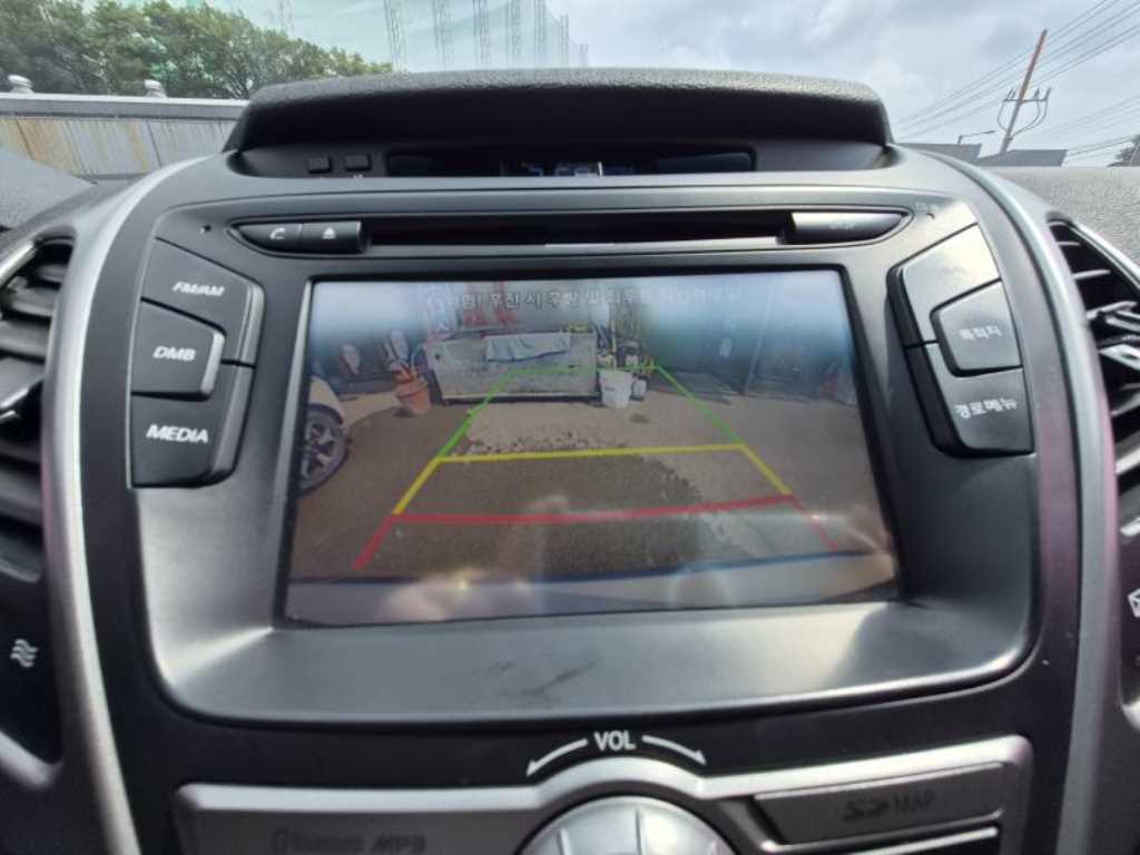 HYUNDAI Avante - Vista 11