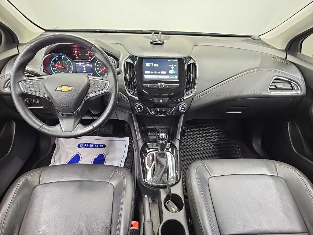 Chevrolet Cruise - Vista 7