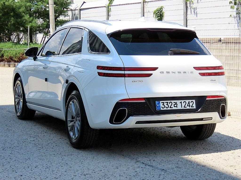 Genesis GV70 - Vista 3