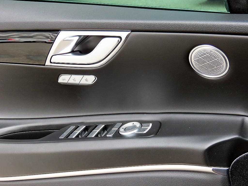 Genesis GV80 - Vista 11