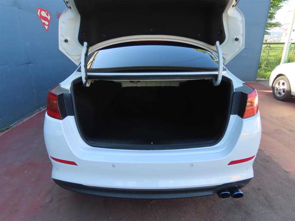 KIA K5 - Vista 5