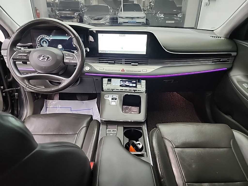 HYUNDAI Grandeur - Vista 7