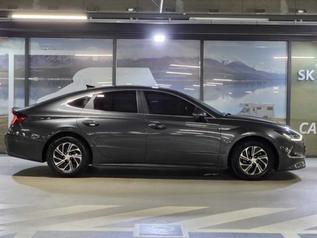 HYUNDAI Sonata - Vista 3