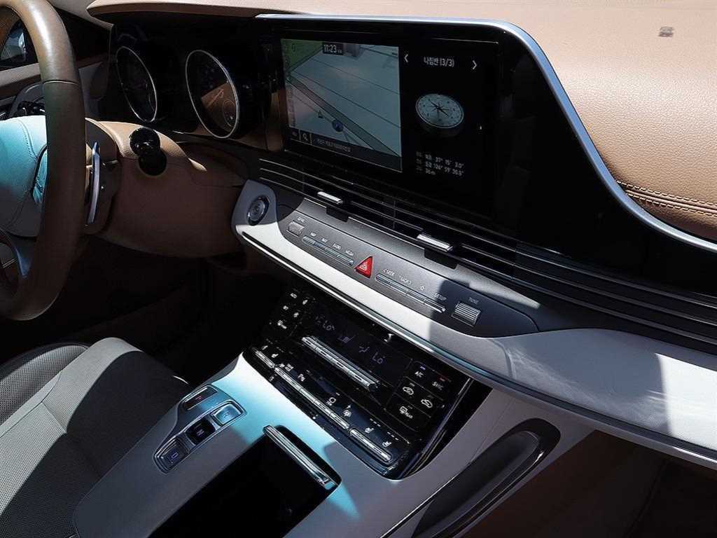 HYUNDAI Grandeur - Vista 11